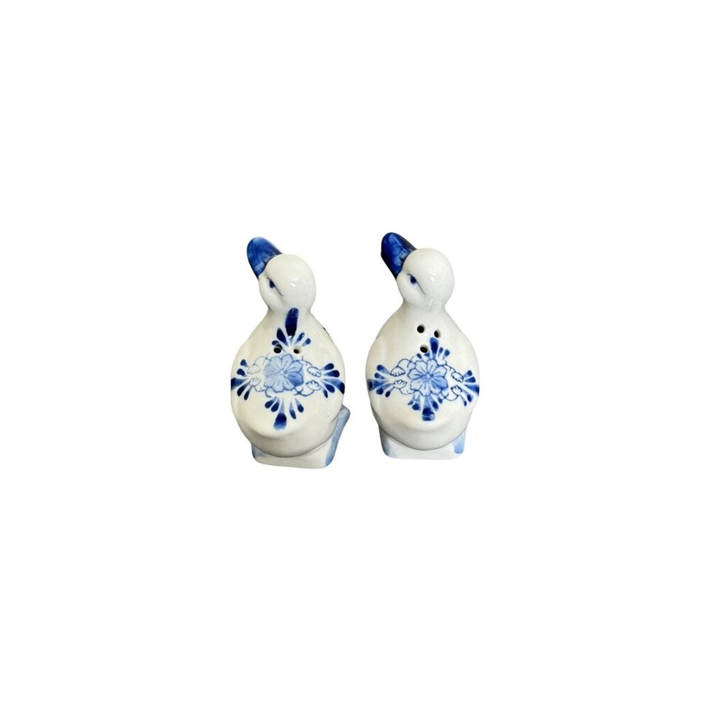 Delft Blue Handpainted Ducks In A Basket Salt And Pepper Shaker Set Vintage - Picture 6 of 11